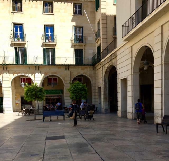 Cozy Apartment City Hall Alicante Exterior photo